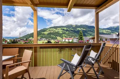 Ein allgemeiner Bergblick oder ein Berglick von der Ferienwohnung aus