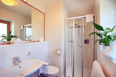 Ein Badezimmer in der Unterkunft Appartements Barbara