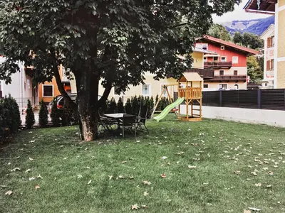 Ein Garten an der Unterkunft Appart-Pension Schnöll