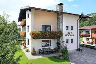 Das Gebäude in dem sich das Privatzimmer befindet