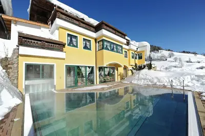 Der Swimmingpool an oder in der Nähe von Eggerhof mit Panorama Aussicht, inklusive Verwöhnpension und Joker Card