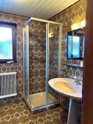Ein Badezimmer in der Unterkunft Pension Hohe Salve