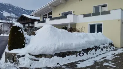 Ein allgemeiner Bergblick oder ein Berglick von der Ferienwohnung aus