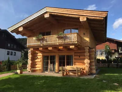 Das Gebäude in dem sich das Chalet befindet