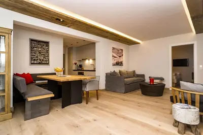 Ein Sitzbereich in der Unterkunft Appartements Erwin Hüttl III