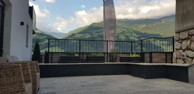 Ein allgemeiner Bergblick oder ein Berglick von der Ferienwohnung aus
