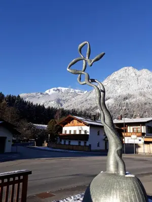 Ein allgemeiner Bergblick oder ein Berglick von des Hotels aus