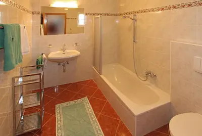 Ein Badezimmer in der Unterkunft Lindenhof
