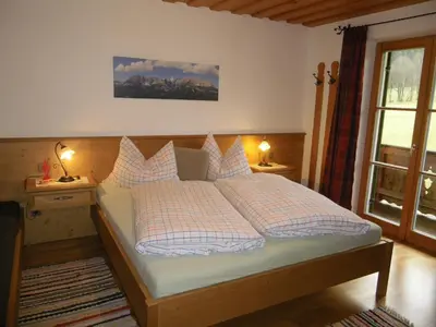 Ein Bett oder Betten in einem Zimmer der Unterkunft Lindenhof