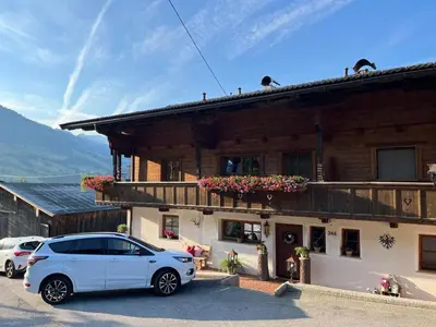 Ein allgemeiner Bergblick oder ein Berglick von der Ferienwohnung aus