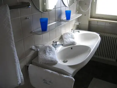 Ein Badezimmer in der Unterkunft Haus Anne