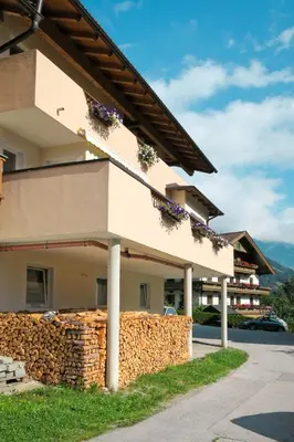 Ein allgemeiner Bergblick oder ein Berglick von der Ferienwohnung aus