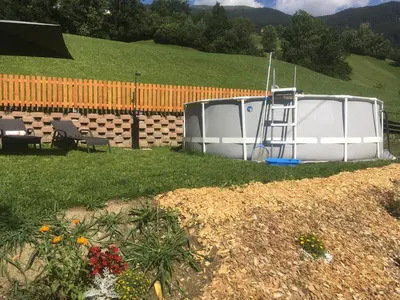 Ein allgemeiner Bergblick oder ein Berglick von der Ferienwohnung aus
