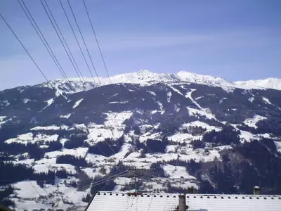 Ein allgemeiner Bergblick oder ein Berglick von der Ferienwohnung aus
