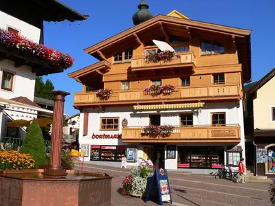 Das Gebäude in dem sich die Ferienwohnung befindet