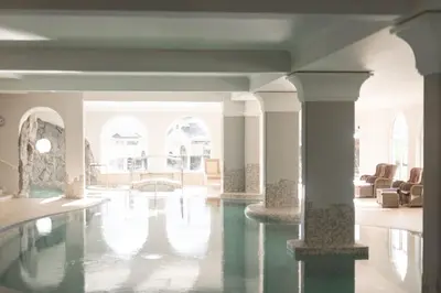 Der Swimmingpool an oder in der Nähe von Hotel Seehof