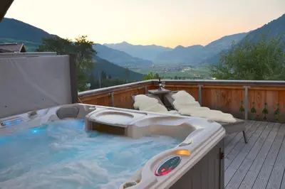 Ein allgemeiner Bergblick oder ein Berglick von des Chalets aus