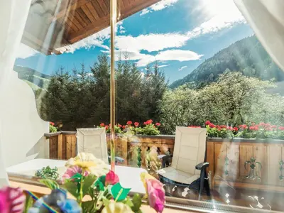 Ein allgemeiner Bergblick oder ein Berglick von der Ferienwohnung aus