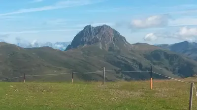 Ein allgemeiner Bergblick oder ein Berglick von der Ferienwohnung aus