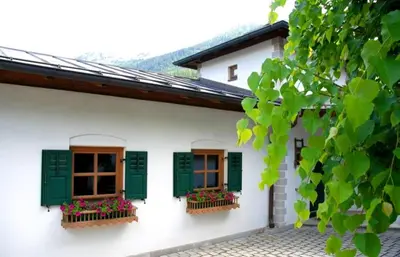 Das Gebäude in dem sich das Chalet befindet