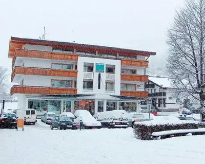 Apartmenthaus Brixen & Haus Central im Winter