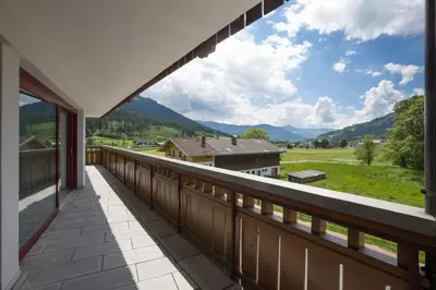 Ein allgemeiner Bergblick oder ein Berglick von der Ferienwohnung aus