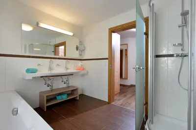 Ein Badezimmer in der Unterkunft Berggasthaus Steinerkogl