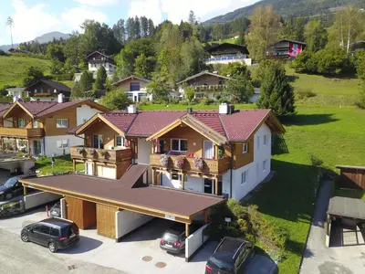 Ein allgemeiner Bergblick oder ein Berglick von der Ferienwohnung aus