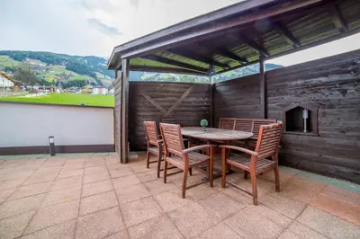Ein allgemeiner Bergblick oder ein Berglick von der Ferienwohnung aus