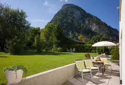 Ein allgemeiner Bergblick oder ein Berglick von der Ferienwohnung aus