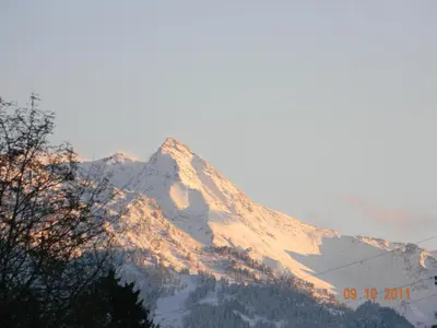 Ein allgemeiner Bergblick oder ein Berglick von der Ferienwohnung aus
