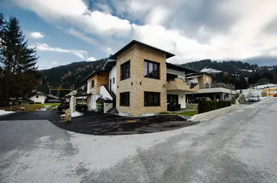 Ein allgemeiner Bergblick oder ein Berglick von der Ferienwohnung aus