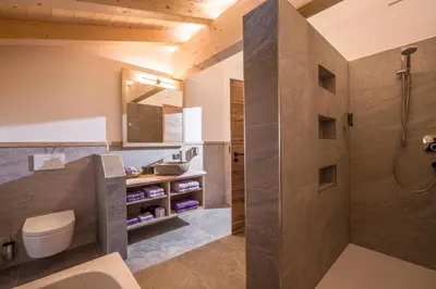 Ein Badezimmer in der Unterkunft Appartement „Hoamatgfühl“ Oberschreitling