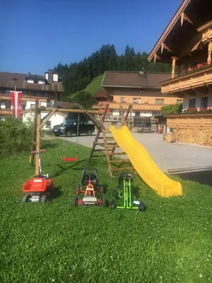 Ein Garten an der Unterkunft Landhaus Staudacher