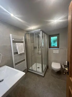 Ein Badezimmer in der Unterkunft Landhaus Staudacher