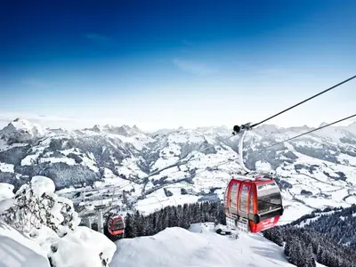 Chalet with 2 apartments in Gasteig in Tyrol im Winter