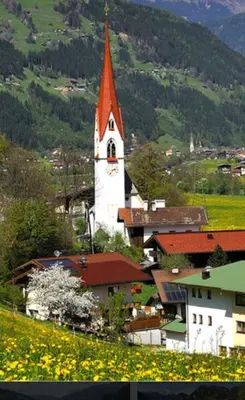 Ein allgemeiner Bergblick oder ein Berglick von der Ferienwohnung aus