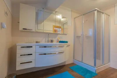 Ein Badezimmer in der Unterkunft Apart Georg