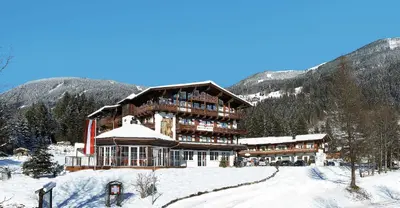 Ein allgemeiner Bergblick oder ein Berglick von des Hotels aus