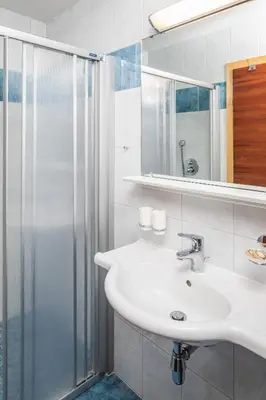 Ein Badezimmer in der Unterkunft Apparthaus & Chalets Hofer