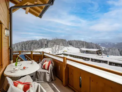 Ein allgemeiner Bergblick oder ein Berglick von der Pension aus