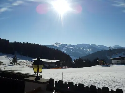 Ein allgemeiner Bergblick oder ein Berglick von der Pension aus