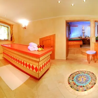Ein Bett oder Betten in einem Zimmer der Unterkunft Hotel Neue Post