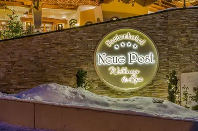 Ein Zertifikat, Auszeichnung, Logo oder anderes Dokument, das in der Unterkunft Hotel Neue Post ausgestellt ist