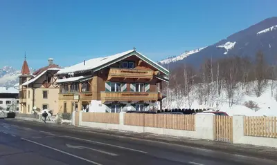 Ein allgemeiner Bergblick oder ein Berglick von der Ferienwohnung aus