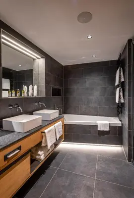 Ein Badezimmer in der Unterkunft Hotel das Zwölferhaus