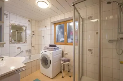 Ein Badezimmer in der Unterkunft Haus Auni Metzgermeister