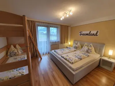 Ein Bett oder Betten in einem Zimmer der Unterkunft Haus Lisa