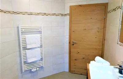 Ein Badezimmer in der Unterkunft Apart Troppmair