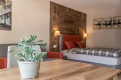 Ein Sitzbereich in der Unterkunft Kitzbühel City 2